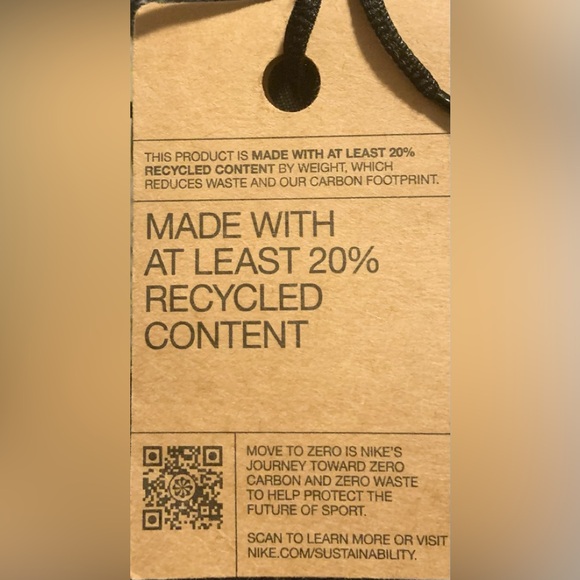 Nike WMNS Air Max Flyknit
Racer Black White Volt Air - No Box - Picture 9 of 9